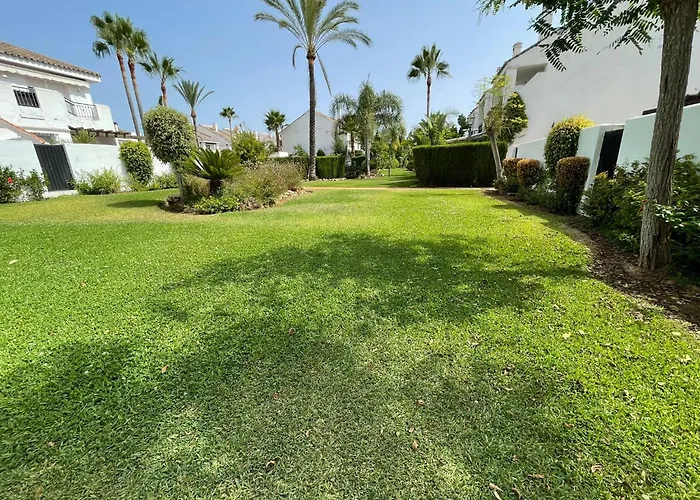 Apartamentos Naranjos Del Sol Marbella